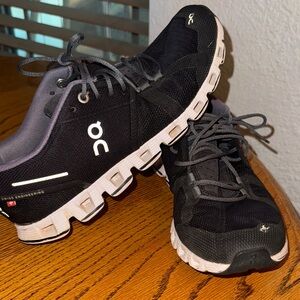 On Running women’s shoes